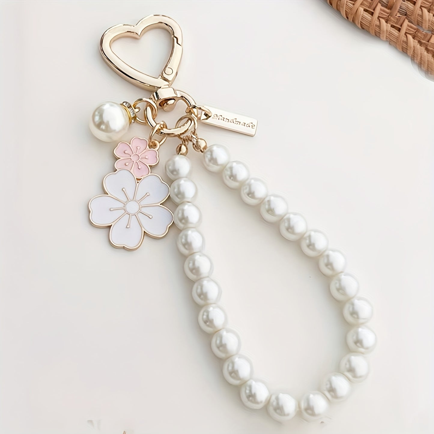 [Single Elegant Floral Keychain] Elegant Floral Beaded Keychain, Plastic Chain Key Ring with Lobster Clasp, Decorative Plant-Themed Ladies Keyring, Single Individual Piece, with Ideal for Keys, Backpacks, and Purses, for Chri
